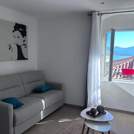 Vue - Centre - 150 M Coeur De Apartment Ajaccio (Corsica)